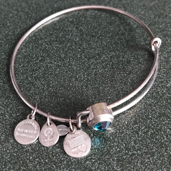Alex and Ani Expandable Wire Bracelet - Picture 4 of 16